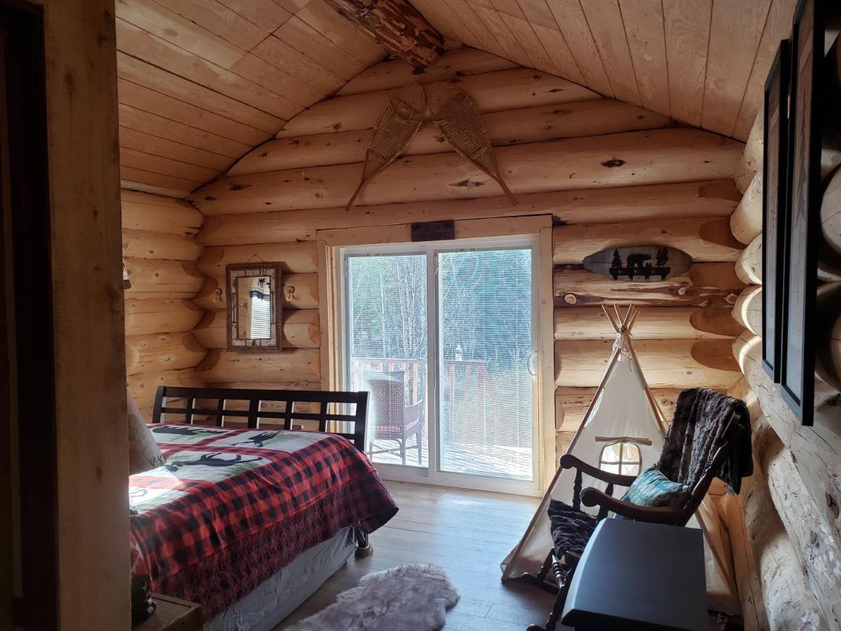 Wrangell Mountain Lodge- Private Bathroom With Shower McCarthy 외부 사진