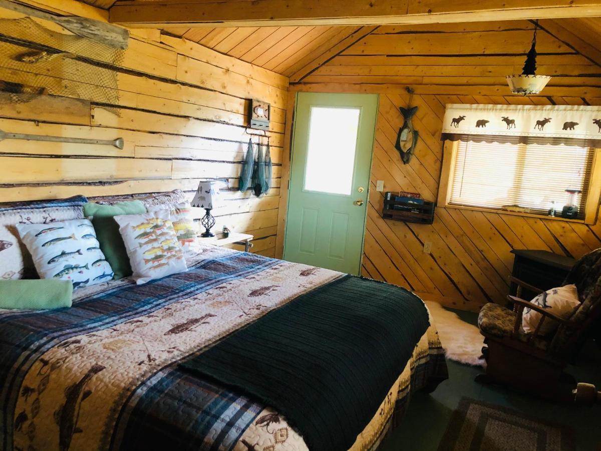 Wrangell Mountain Lodge- Private Bathroom With Shower McCarthy 외부 사진