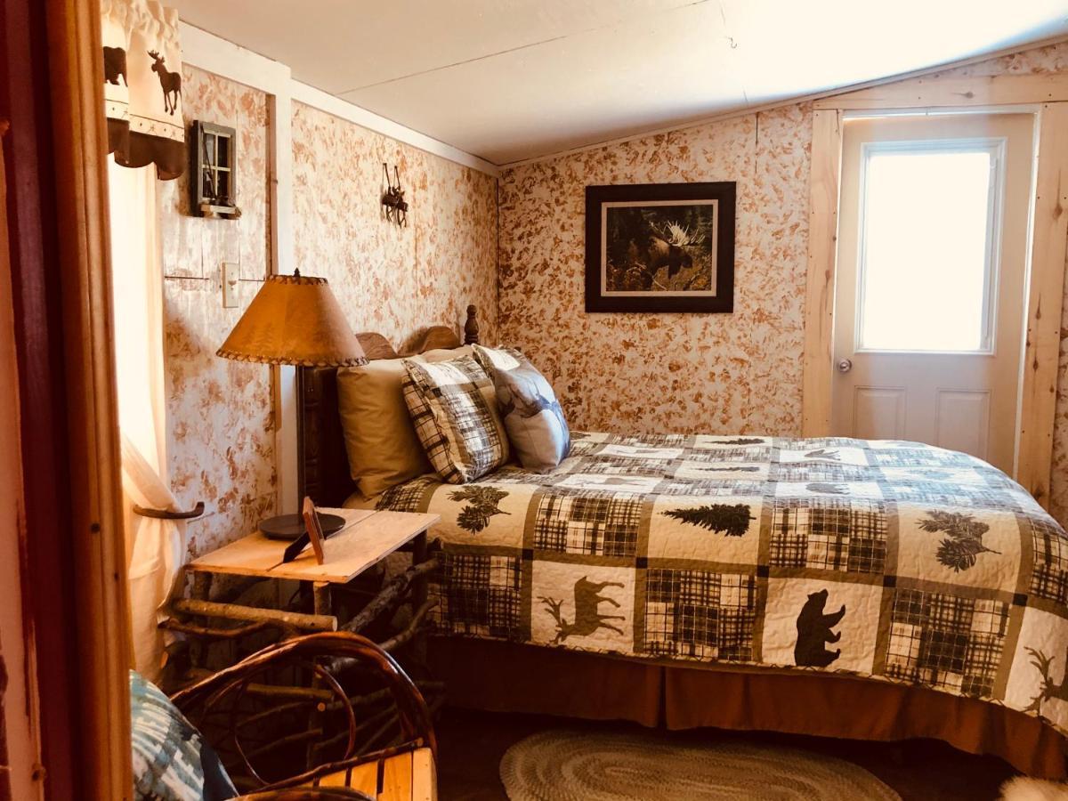 Wrangell Mountain Lodge- Private Bathroom With Shower McCarthy 외부 사진