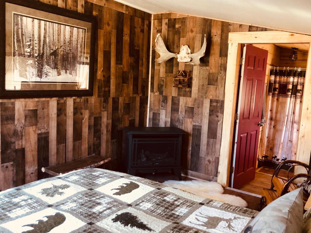 Wrangell Mountain Lodge- Private Bathroom With Shower McCarthy 외부 사진