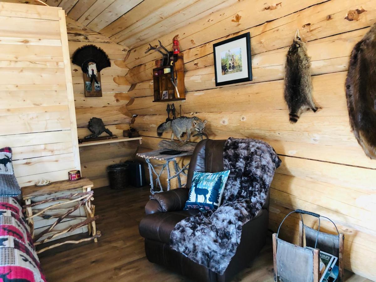 Wrangell Mountain Lodge- Private Bathroom With Shower McCarthy 외부 사진