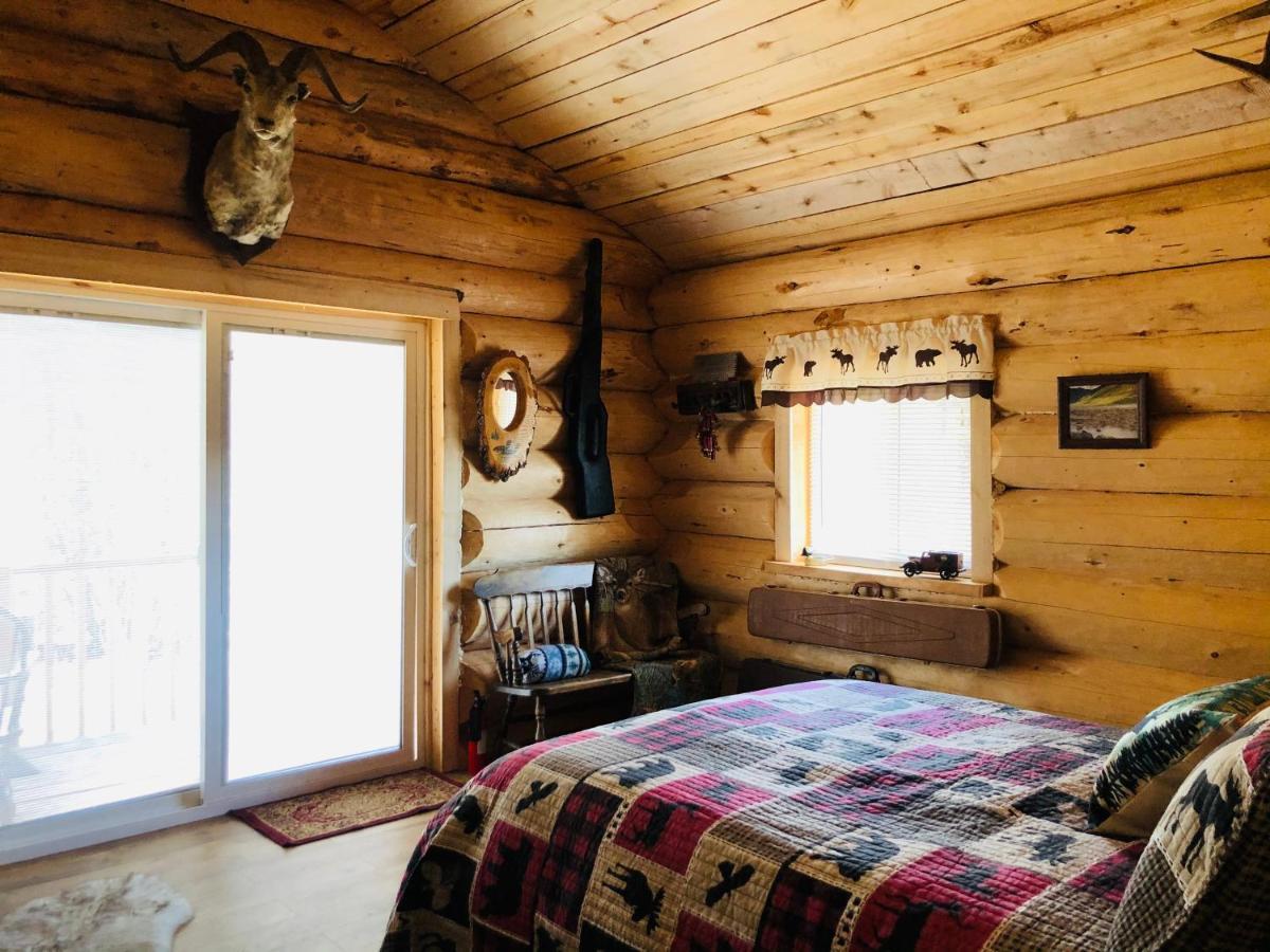 Wrangell Mountain Lodge- Private Bathroom With Shower McCarthy 외부 사진