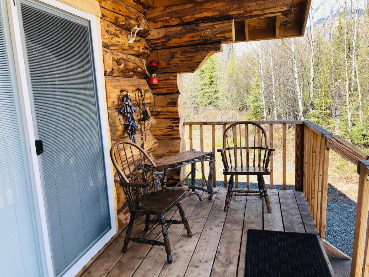 Wrangell Mountain Lodge- Private Bathroom With Shower McCarthy 외부 사진