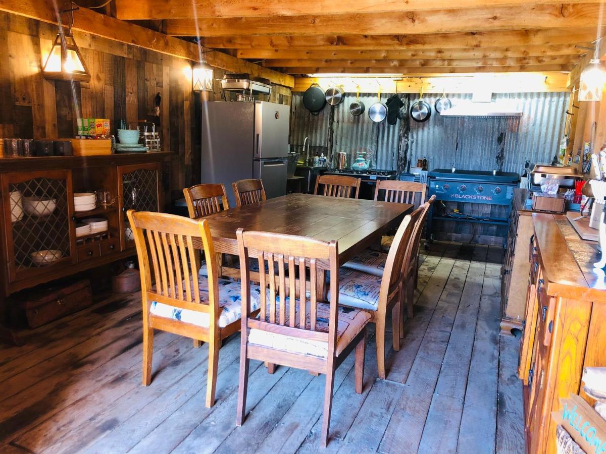 Wrangell Mountain Lodge- Private Bathroom With Shower McCarthy 외부 사진