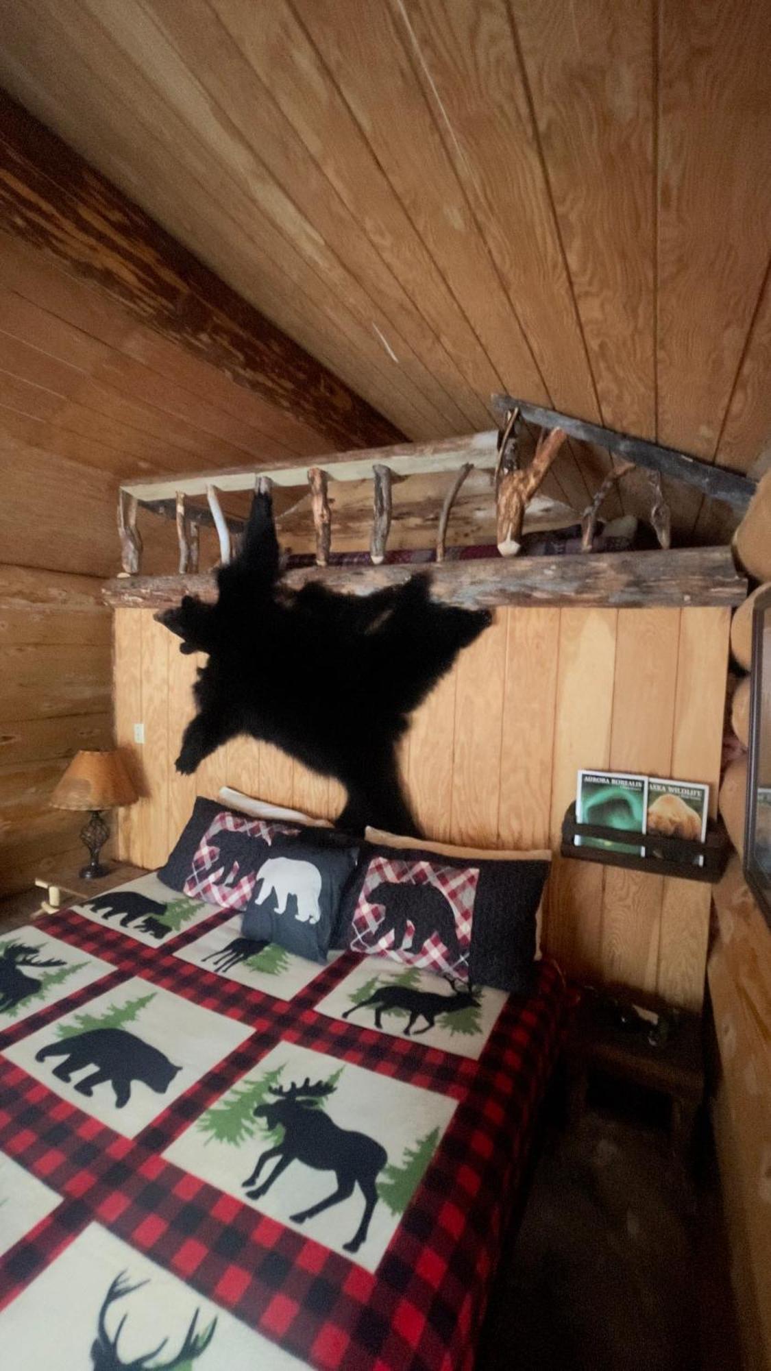 Wrangell Mountain Lodge- Private Bathroom With Shower McCarthy 외부 사진